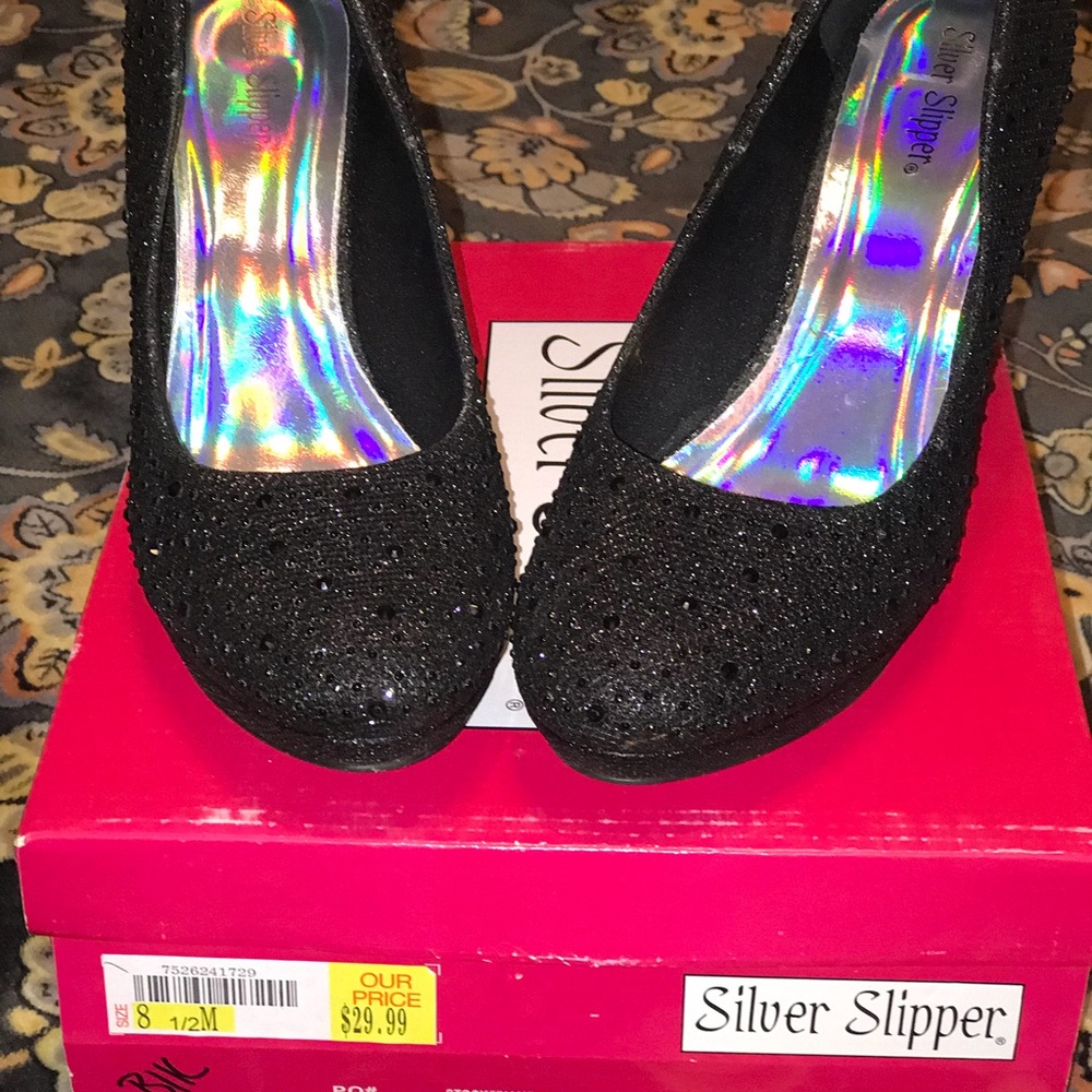 🎉HP 4/8🎉SILVER SLIPPER Heels SZ 8.5 LIKE NEW